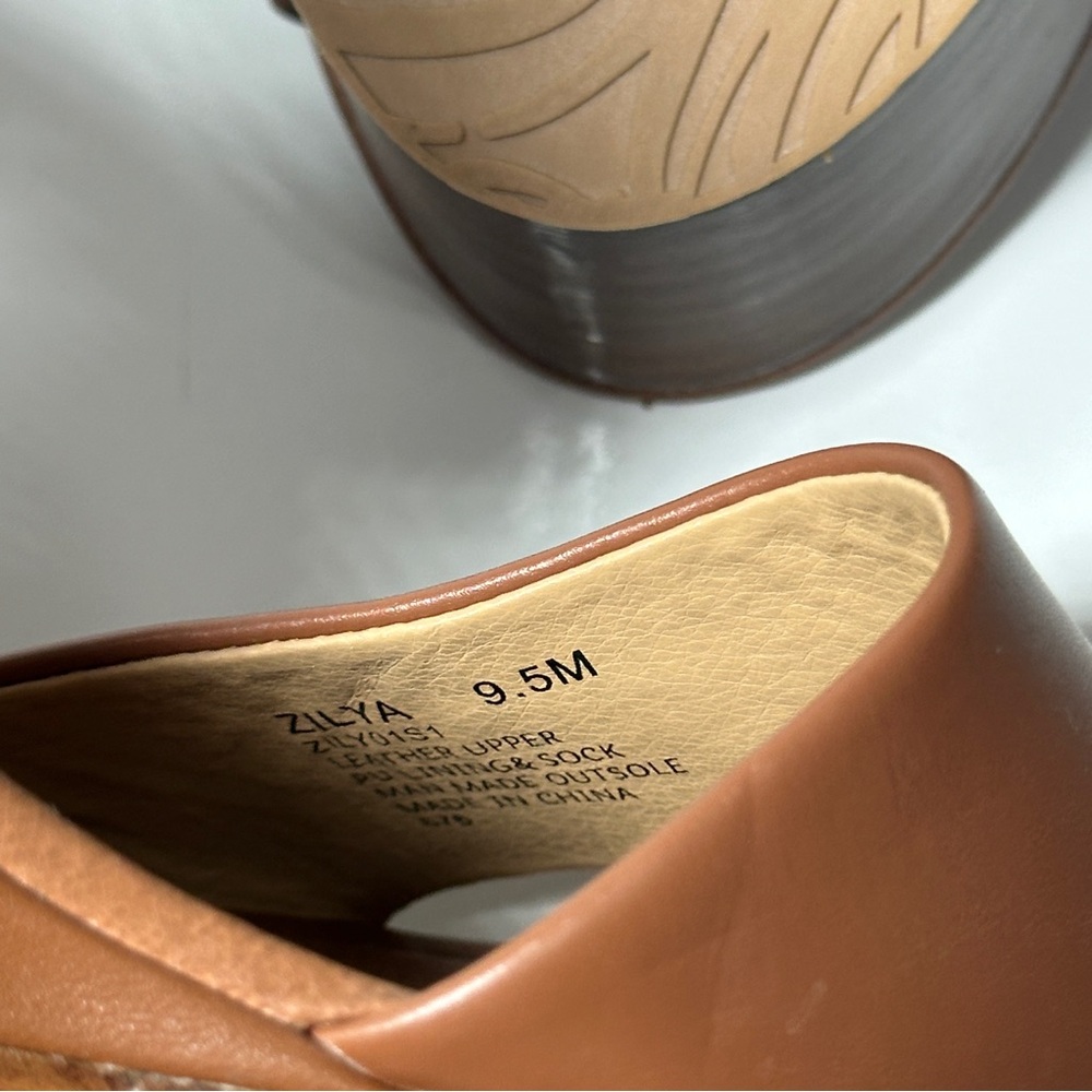 Steve Madden Brown Wooden Platform Sandal - Picture 6 of 6